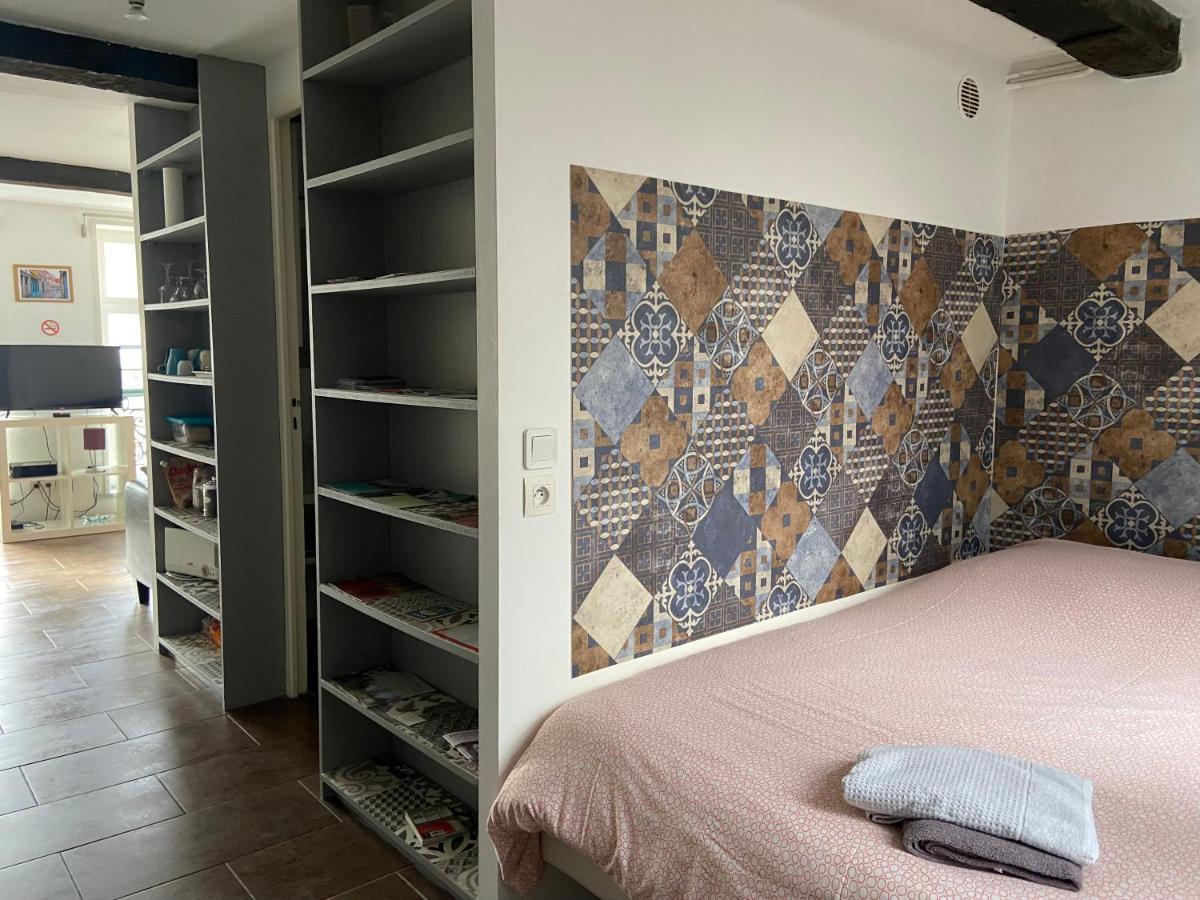 Royale Apartments Vieux Lille 24H24H Access Buitenkant foto