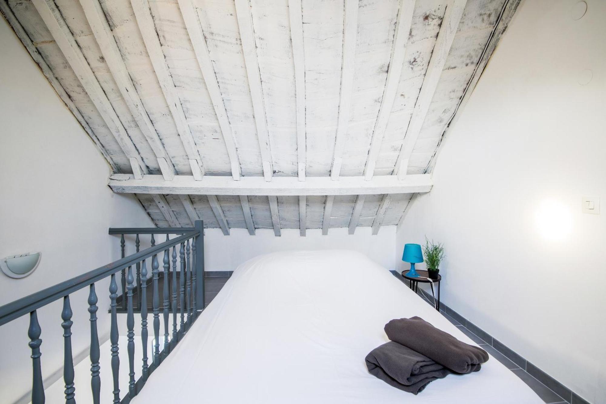 Royale Apartments Vieux Lille 24H24H Access Buitenkant foto